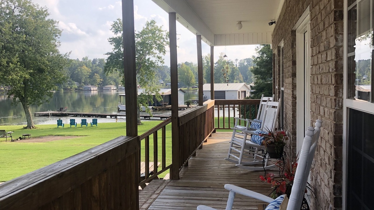 Photo of Outdoor in Groveoak
