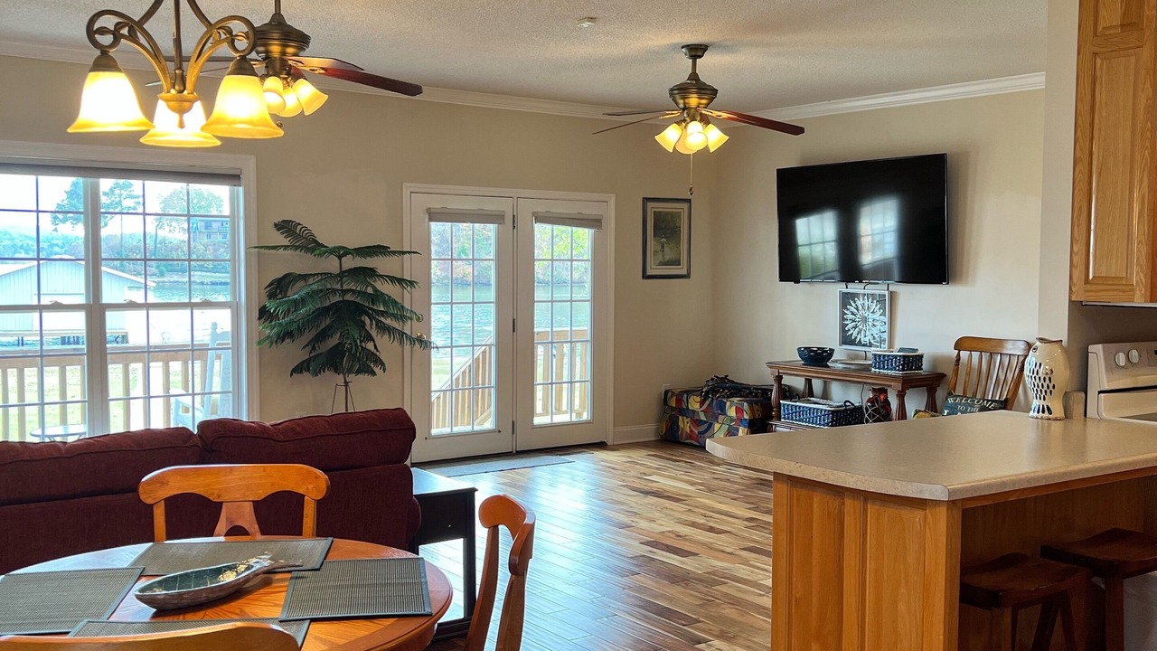 Photo of Bedroom in Groveoak