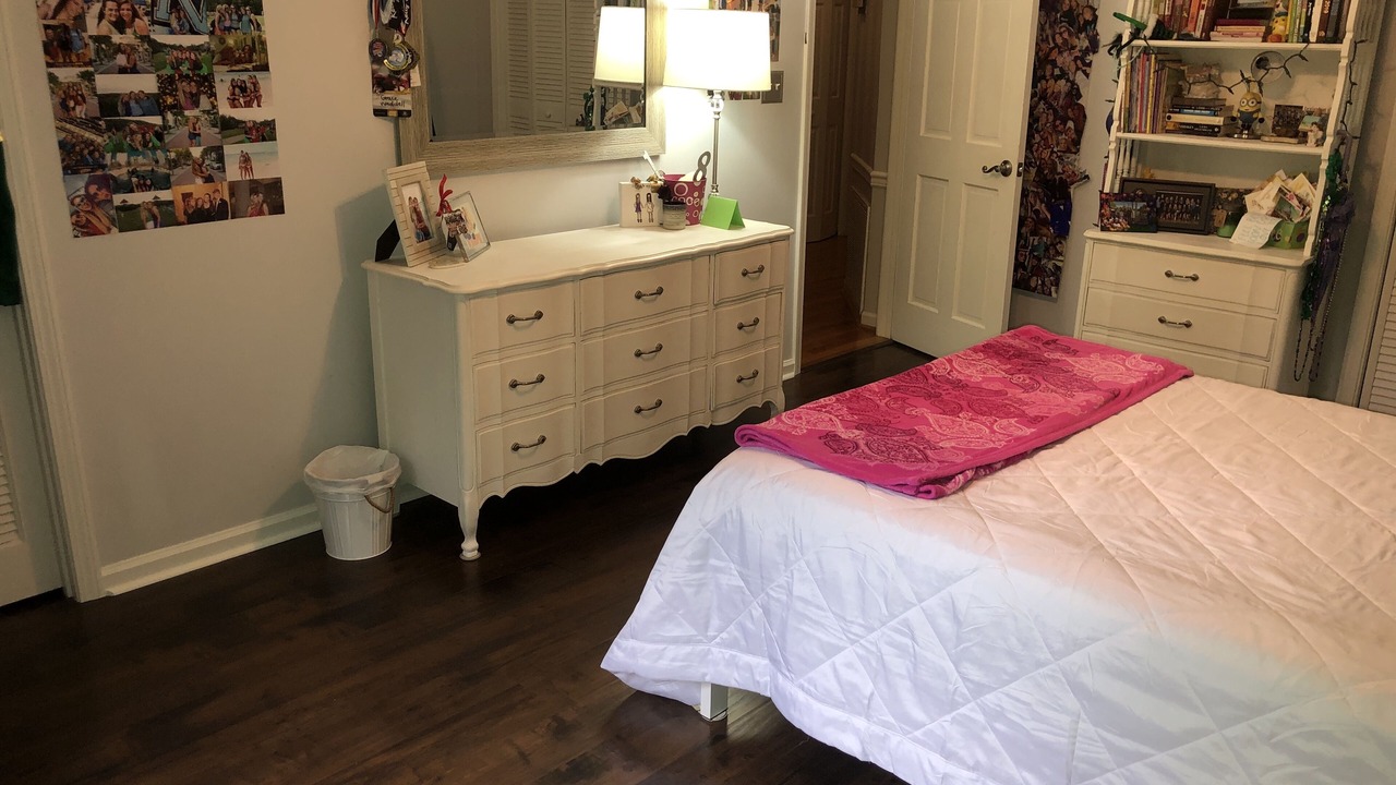 Photo of Bedroom in Northport