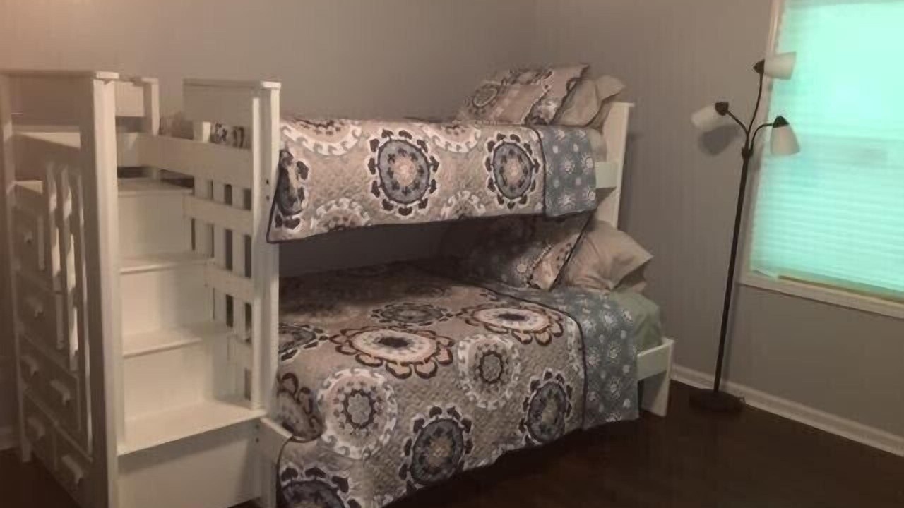 Photo of Bedroom in Northport