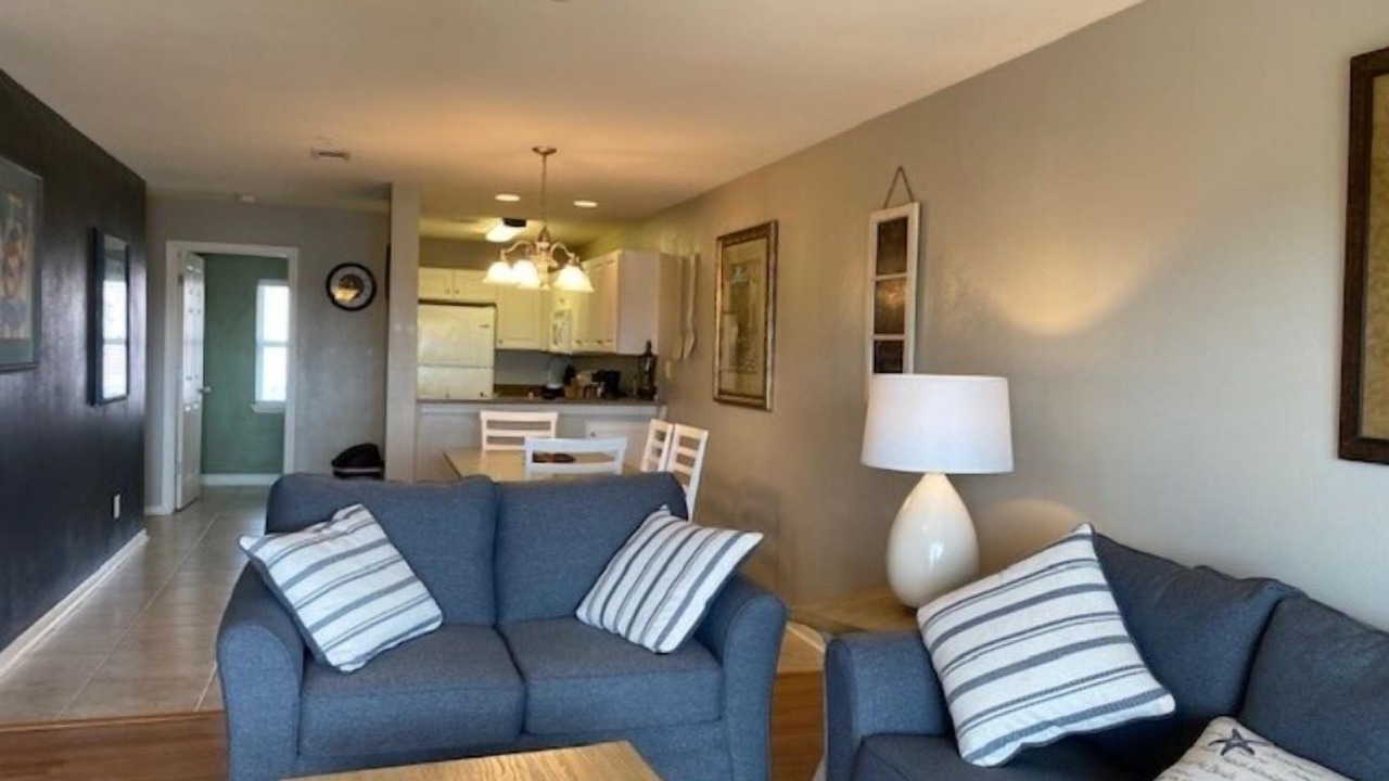 Photo of Livingroom in Innerarity Townhomes
