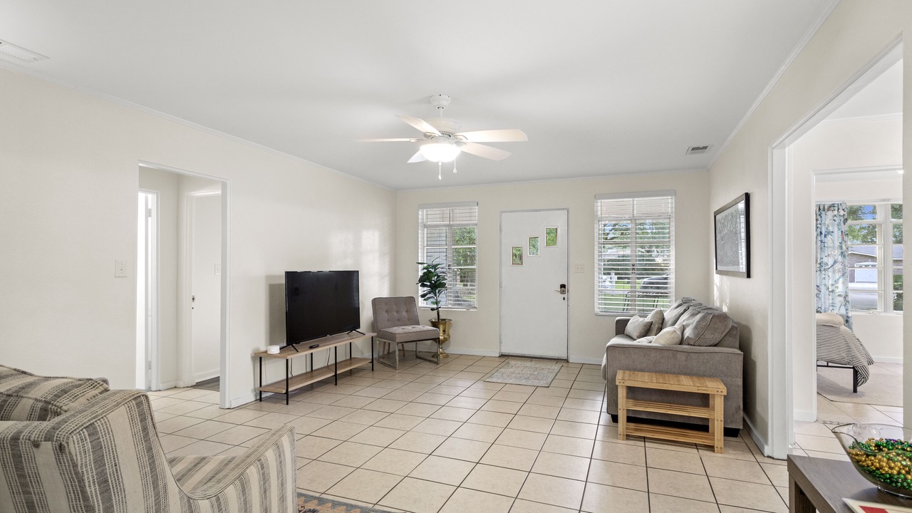 Photo of Livingroom in Gulf Hills