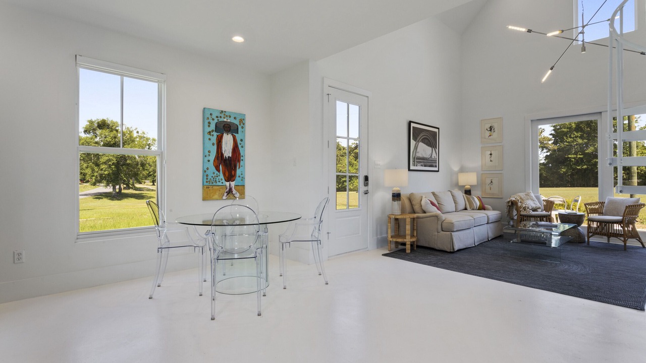 Photo of Livingroom in Gulf Hills