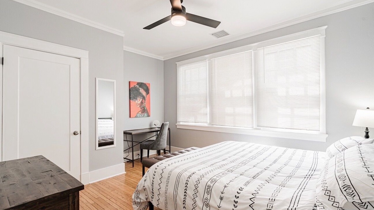 Photo of Bedroom in Central Carrollton Association