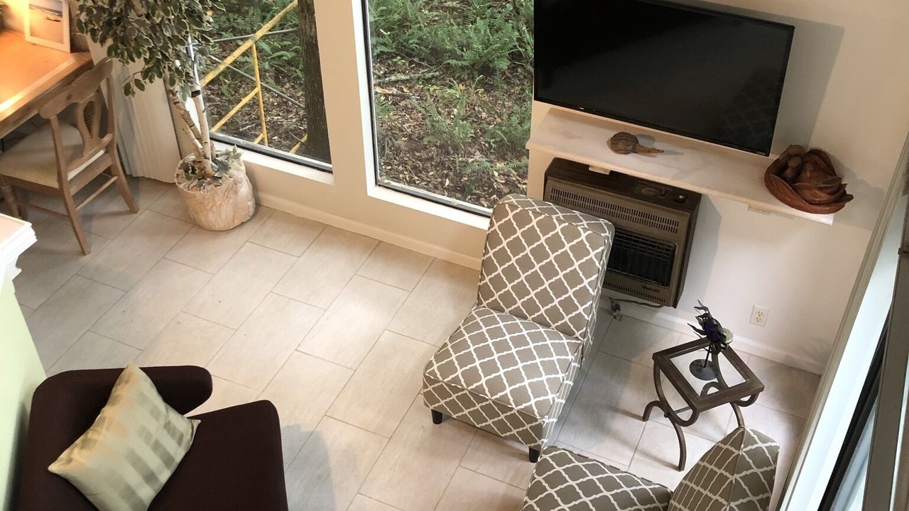 Photo of Livingroom in Eatonton