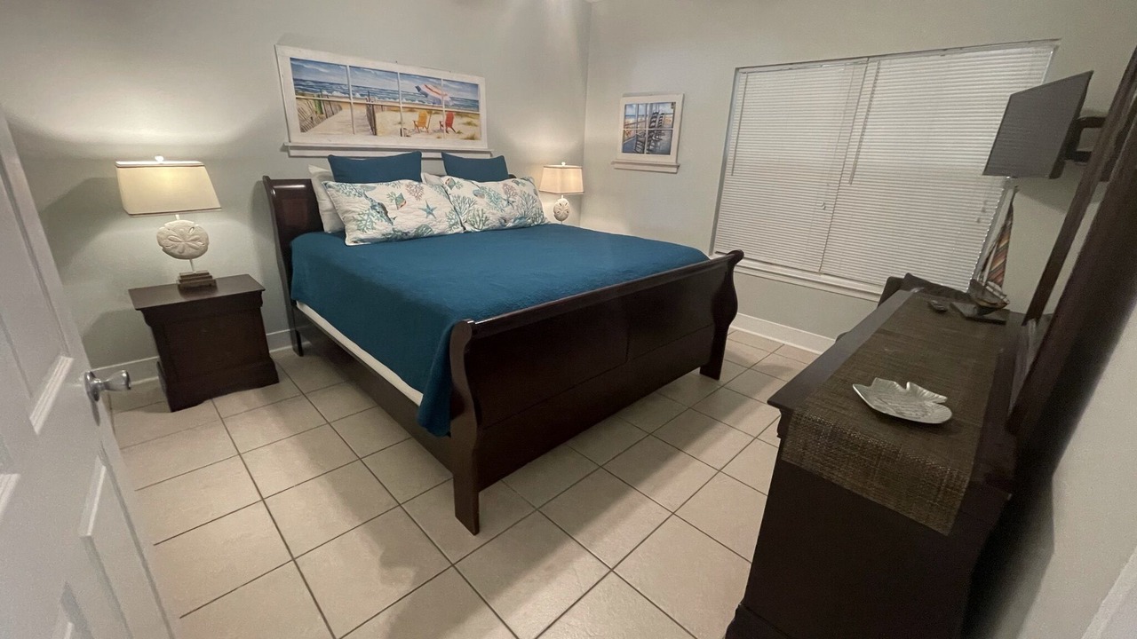 Photo of Bedroom in Orange Beach