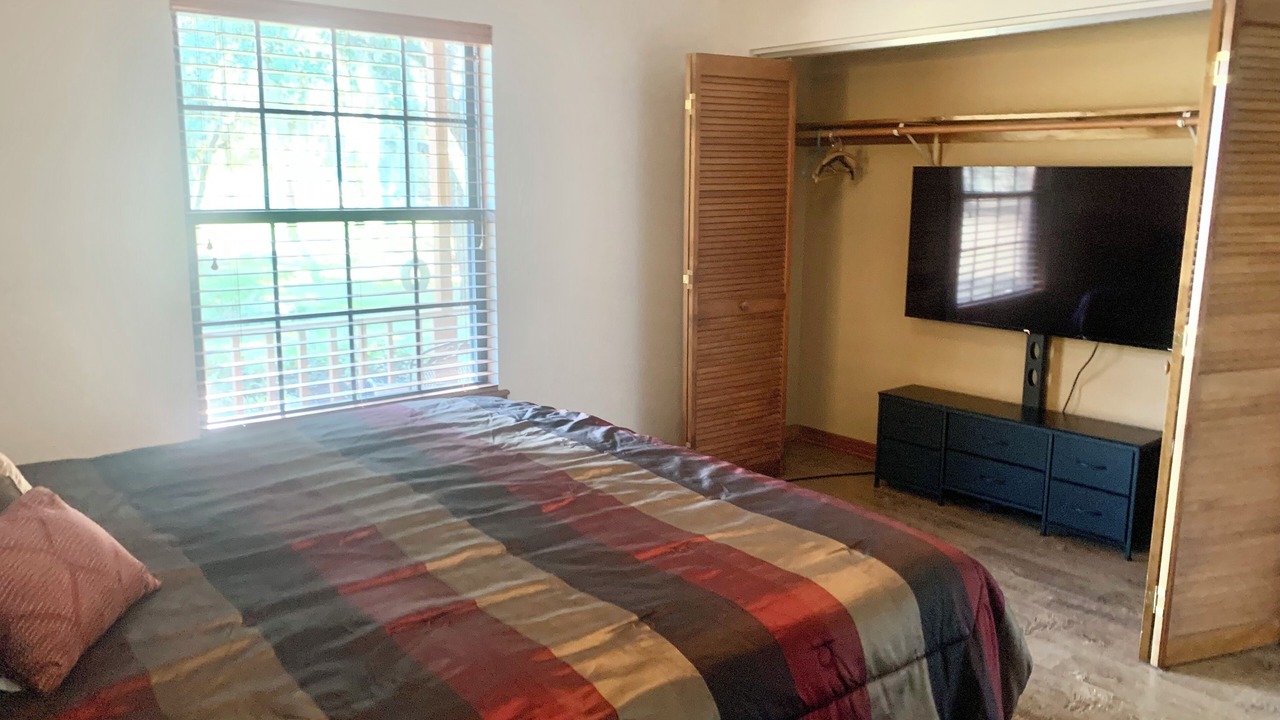 Photo of Bedroom in Crescent City