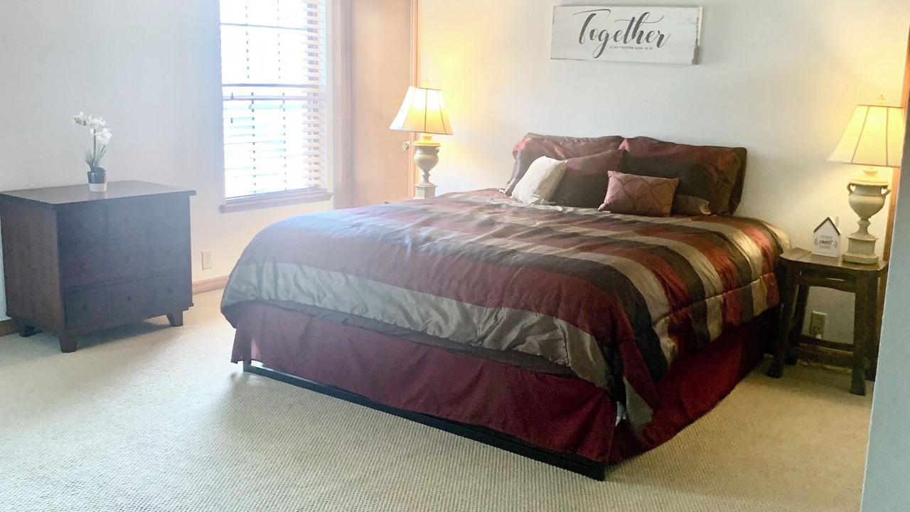 Photo of Bedroom in Crescent City