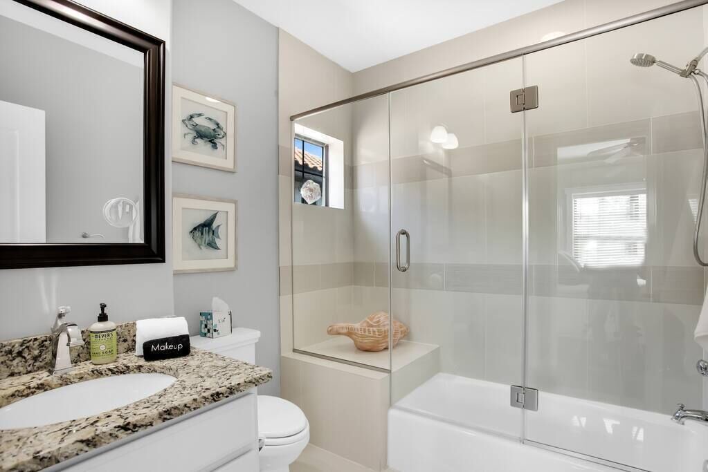 Photo of Bathroom in Villa Lago