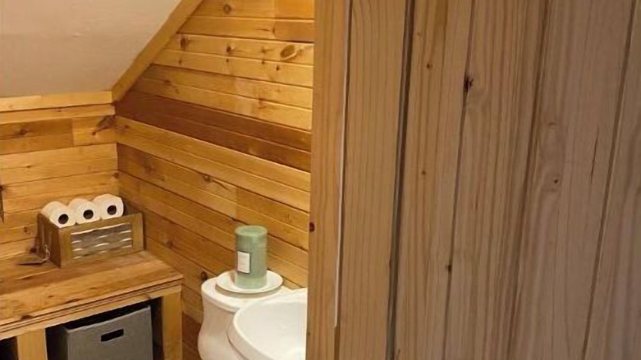Photo of Bathroom in Laurel