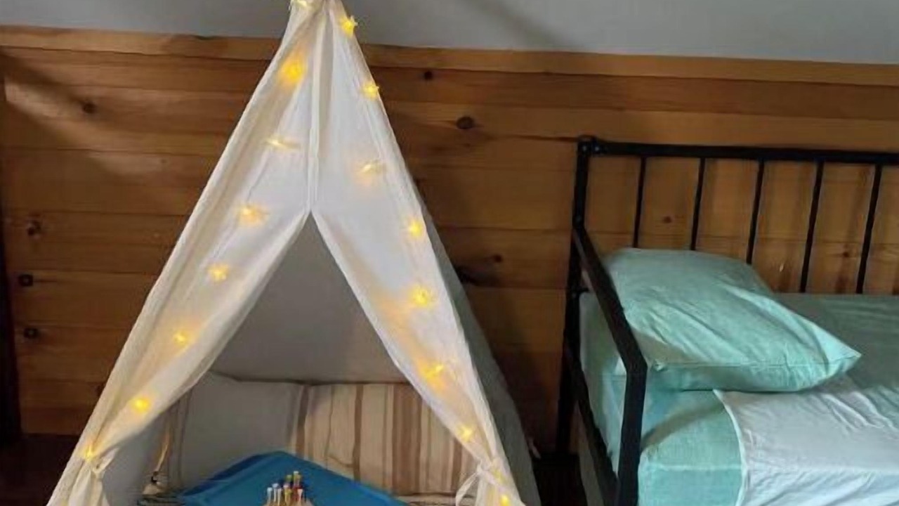 Photo of Bedroom in Laurel