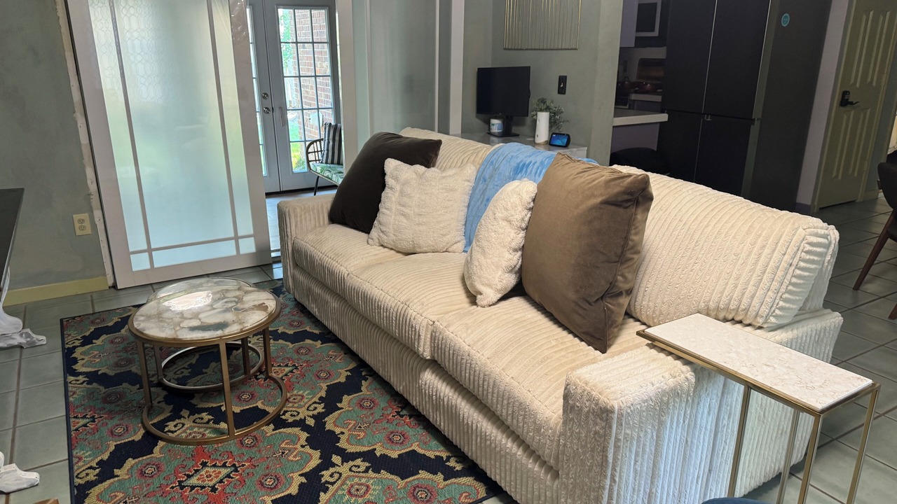 Photo of Livingroom in Tougaloo