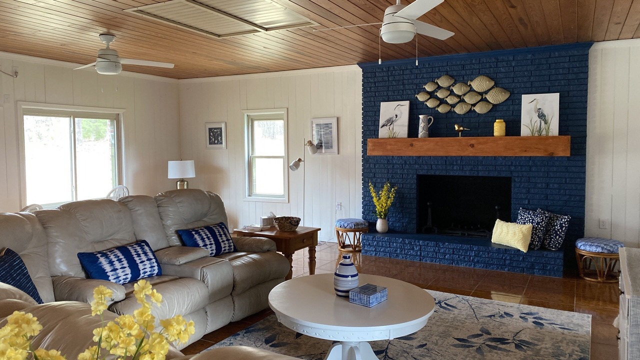 Photo of Livingroom in Heflin