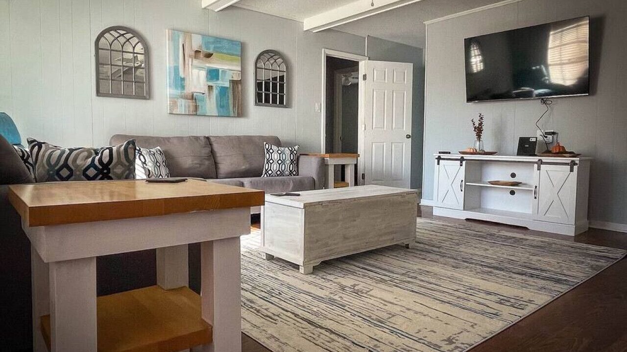 Photo of Livingroom in Clinton