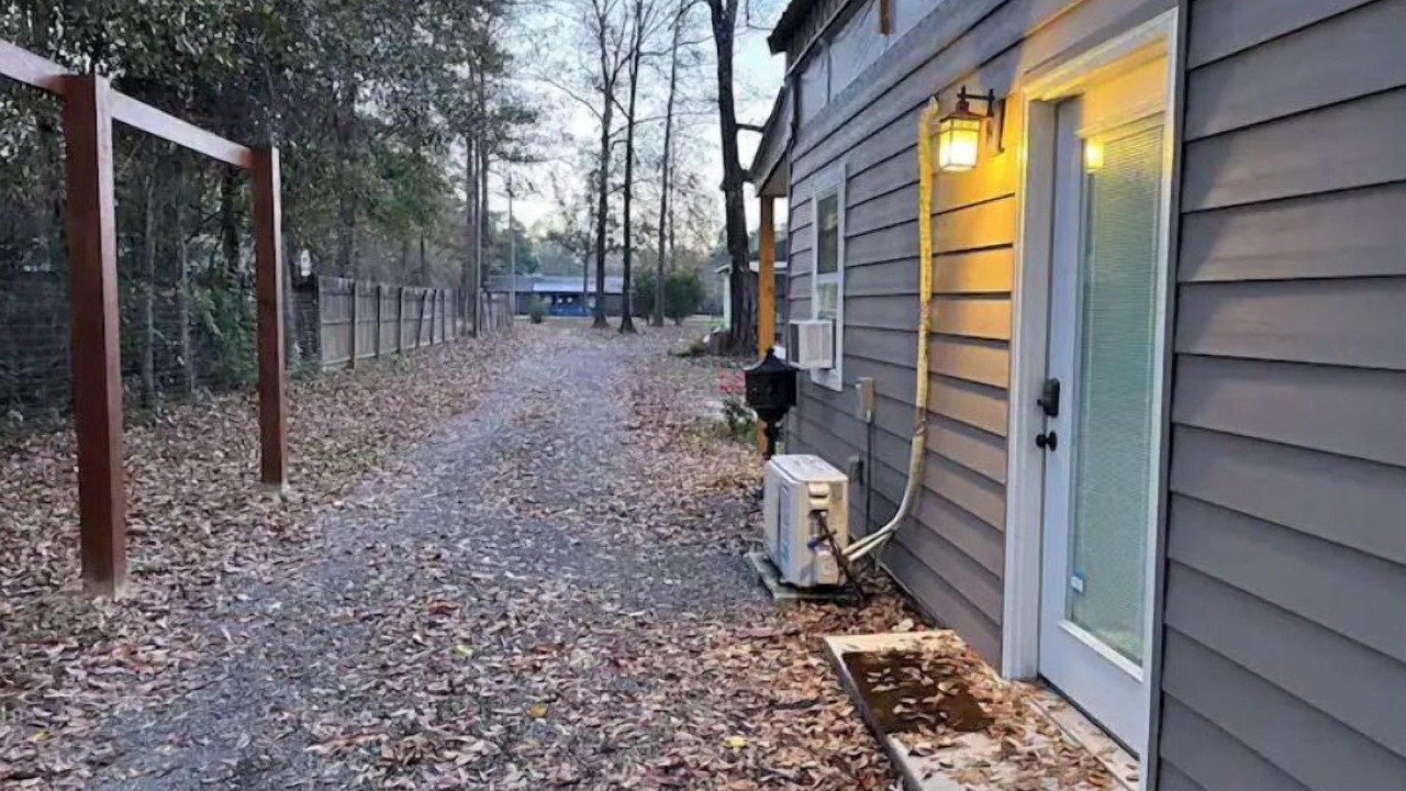 Photo of Outdoor in Axis