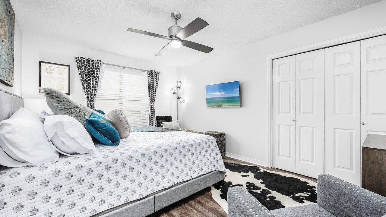 Photo of Others in Avalon Beach Estates