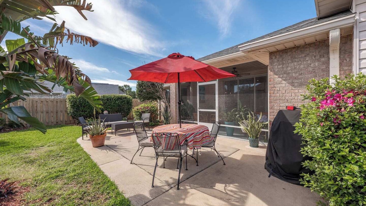 Photo of Others in Avalon Beach Estates