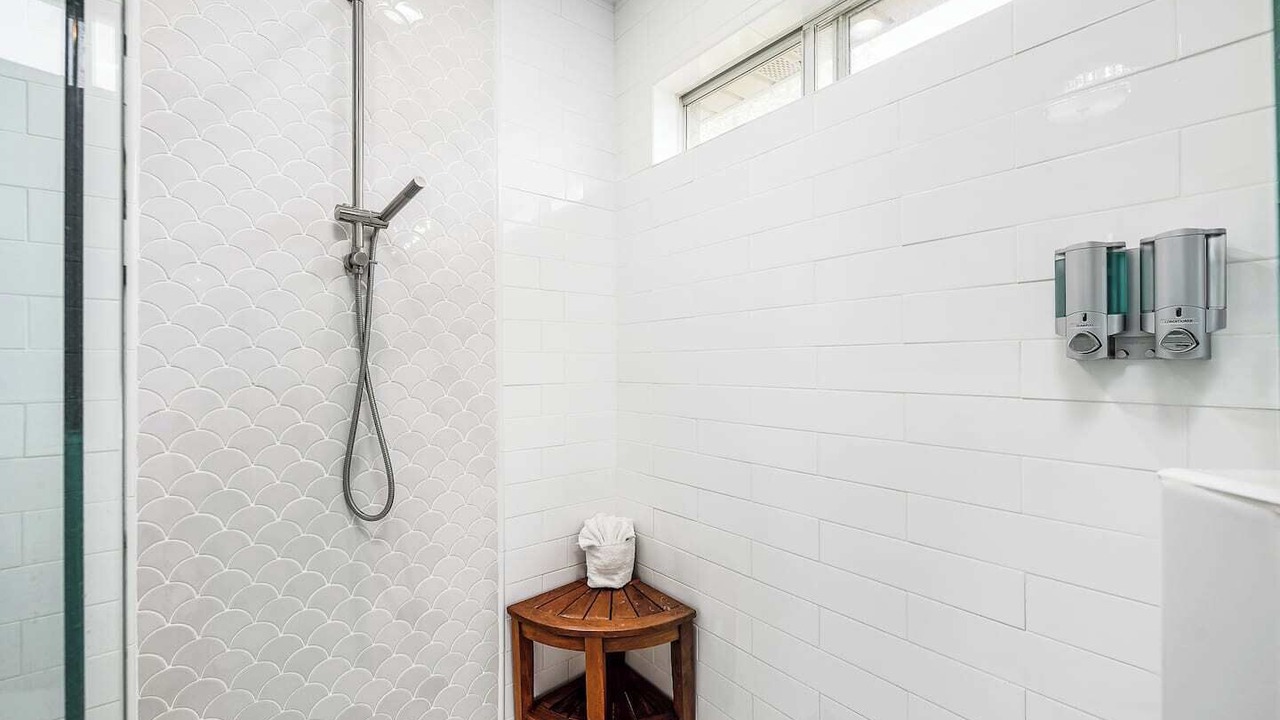 Photo of Bathroom in Avalon Beach Estates