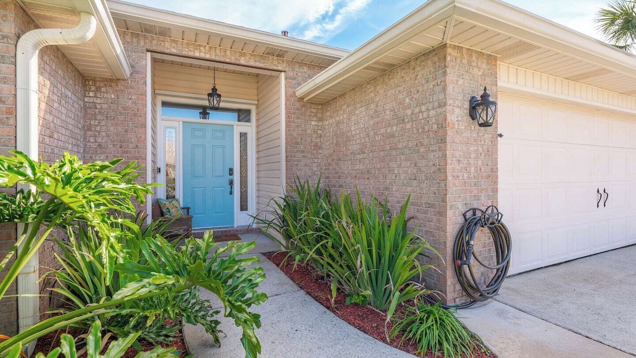 Photo of Others in Avalon Beach Estates