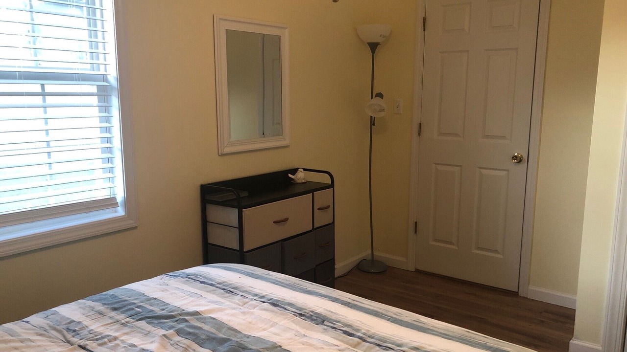 Photo of Bedroom in Long Beach