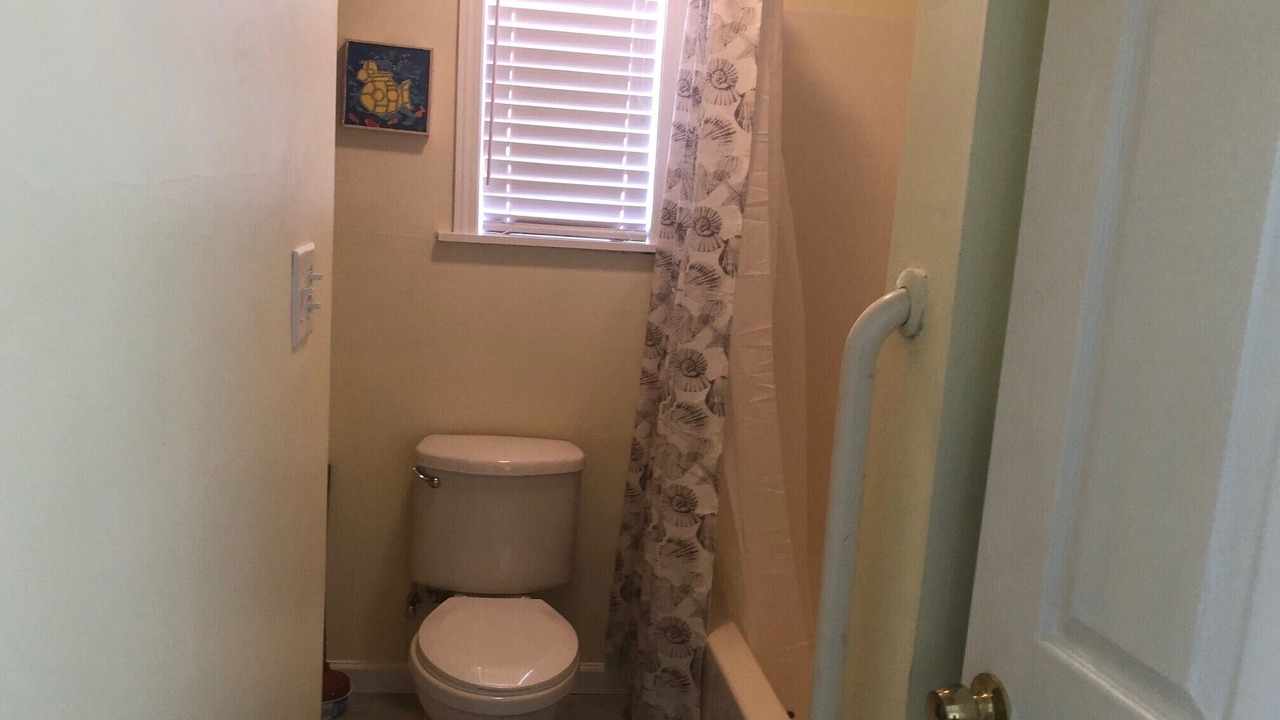 Photo of Bathroom in Long Beach