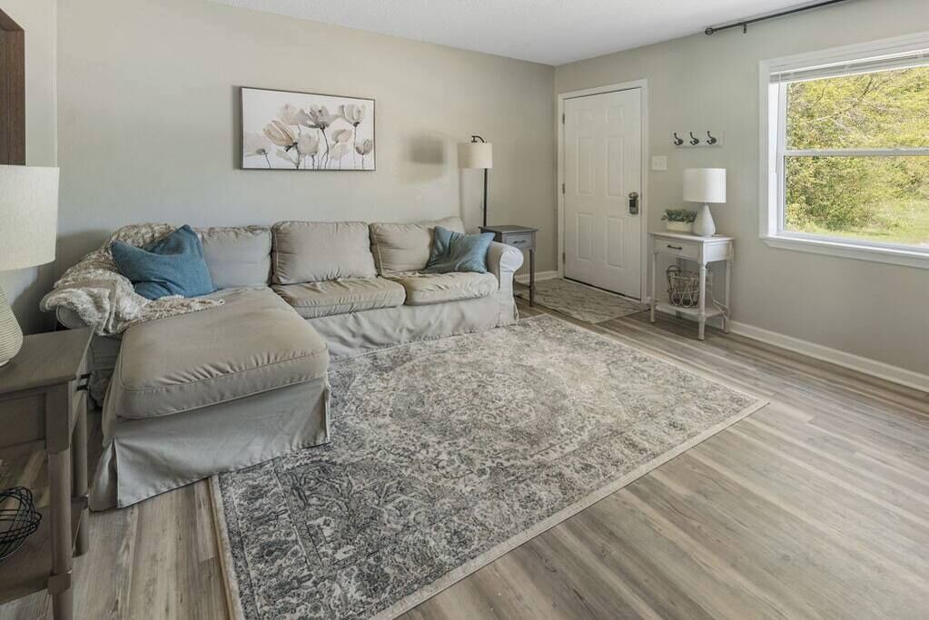 Photo of Livingroom in Grand Bay