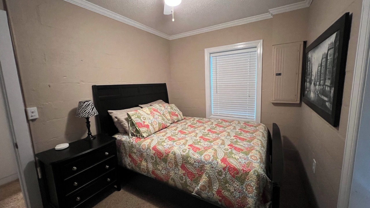 Photo of Bedroom in Cobb