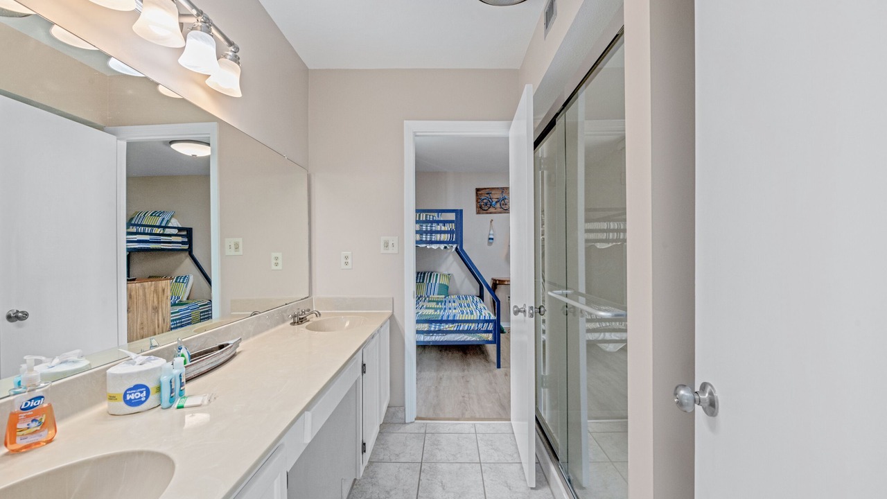 Photo of Bedroom in Scenic Gulf Drive