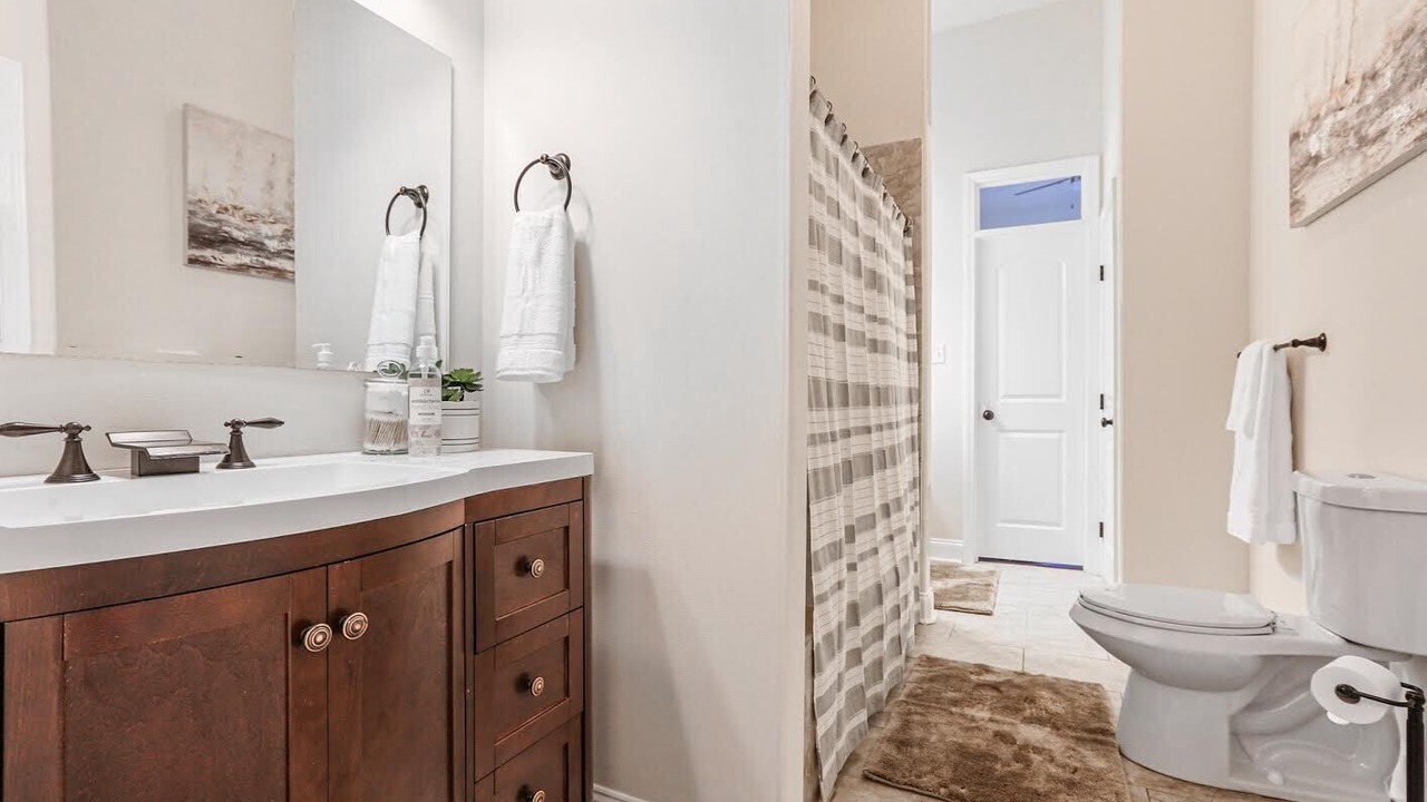 Photo of Bathroom in Mid-City