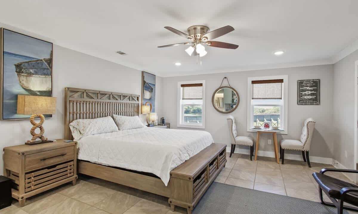 Photo of Bedroom in Tybee Island