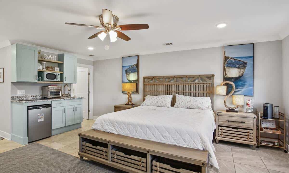 Photo of Bedroom in Tybee Island