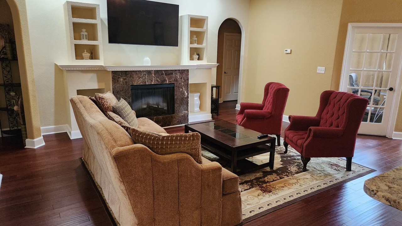 Photo of Livingroom in North Northwest Pensacola