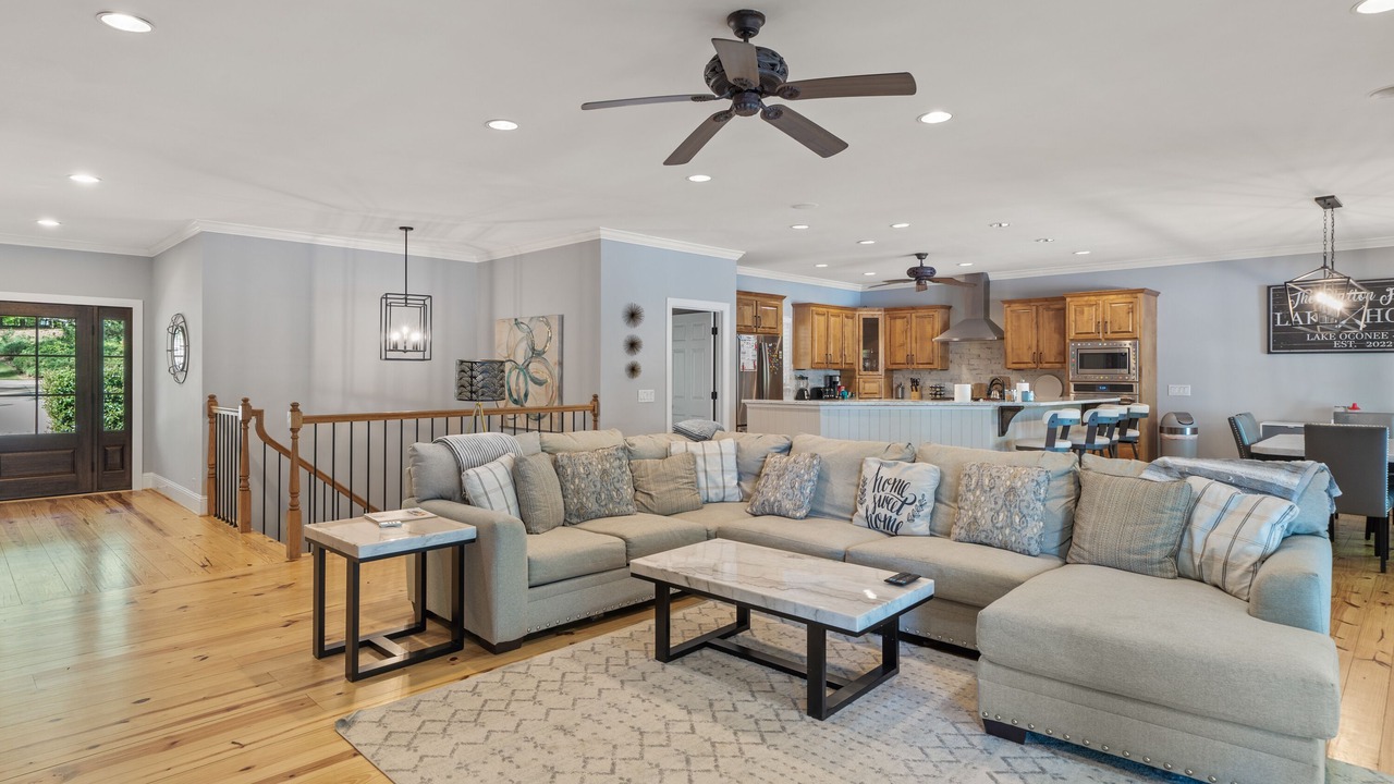 Photo of Livingroom in Eatonton