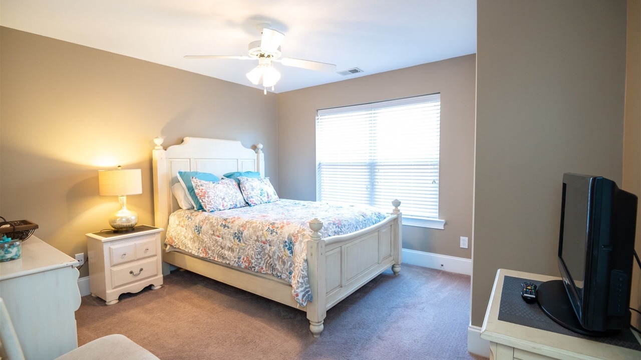 Photo of Bedroom in Alexander City