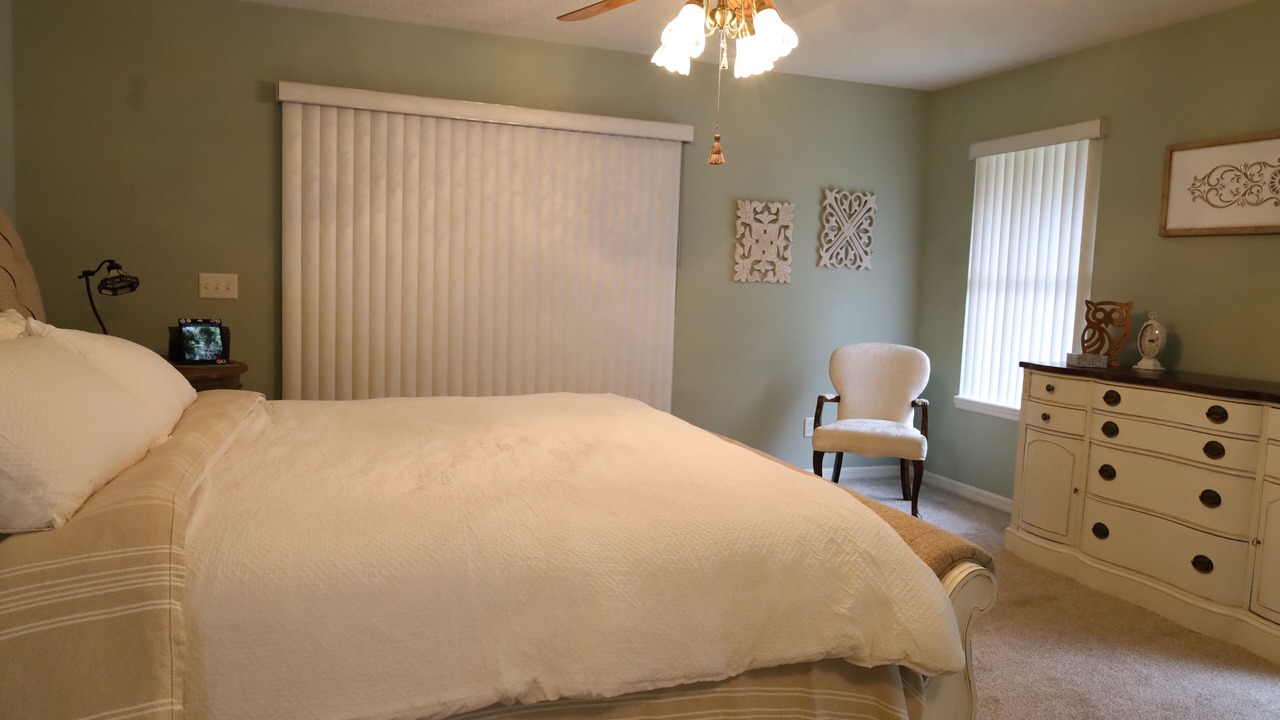 Photo of Bedroom in Interlachen