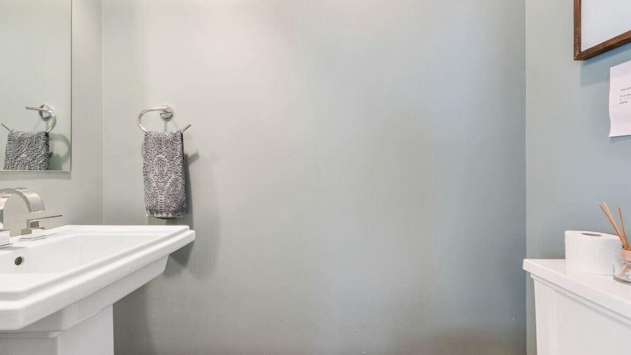 Photo of Bathroom in Freret