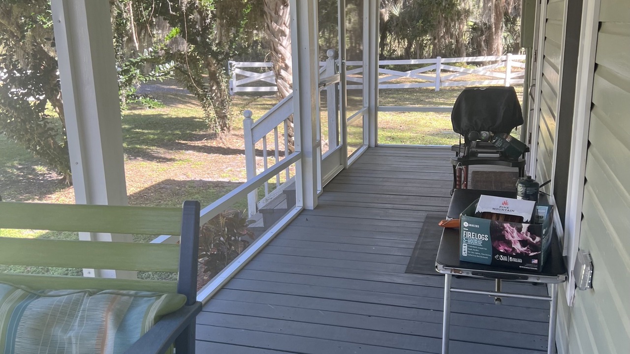 Photo of Patio Balcony in Crescent City