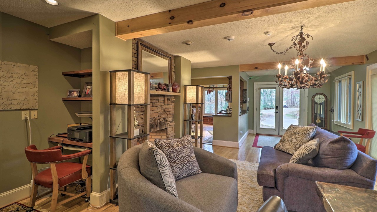 Photo of Livingroom in Conyers