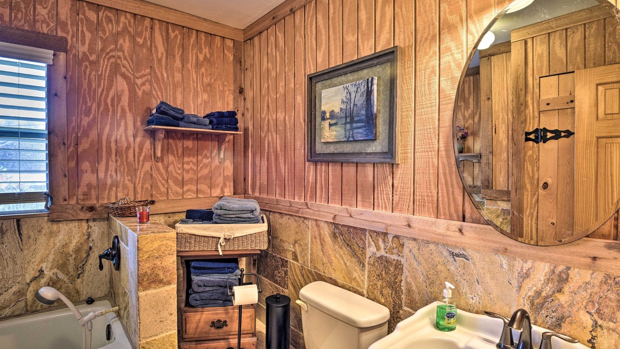 Photo of Bathroom in Crescent City