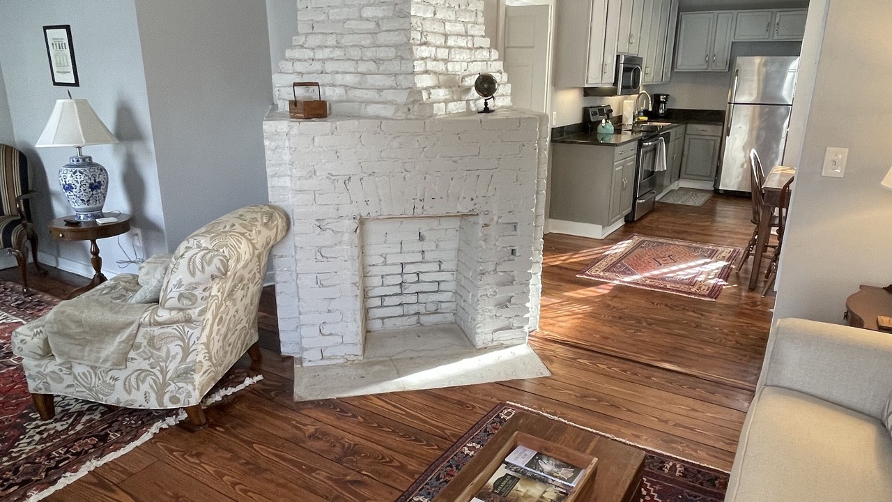 Photo of Livingroom in Historic Downtown Savannah