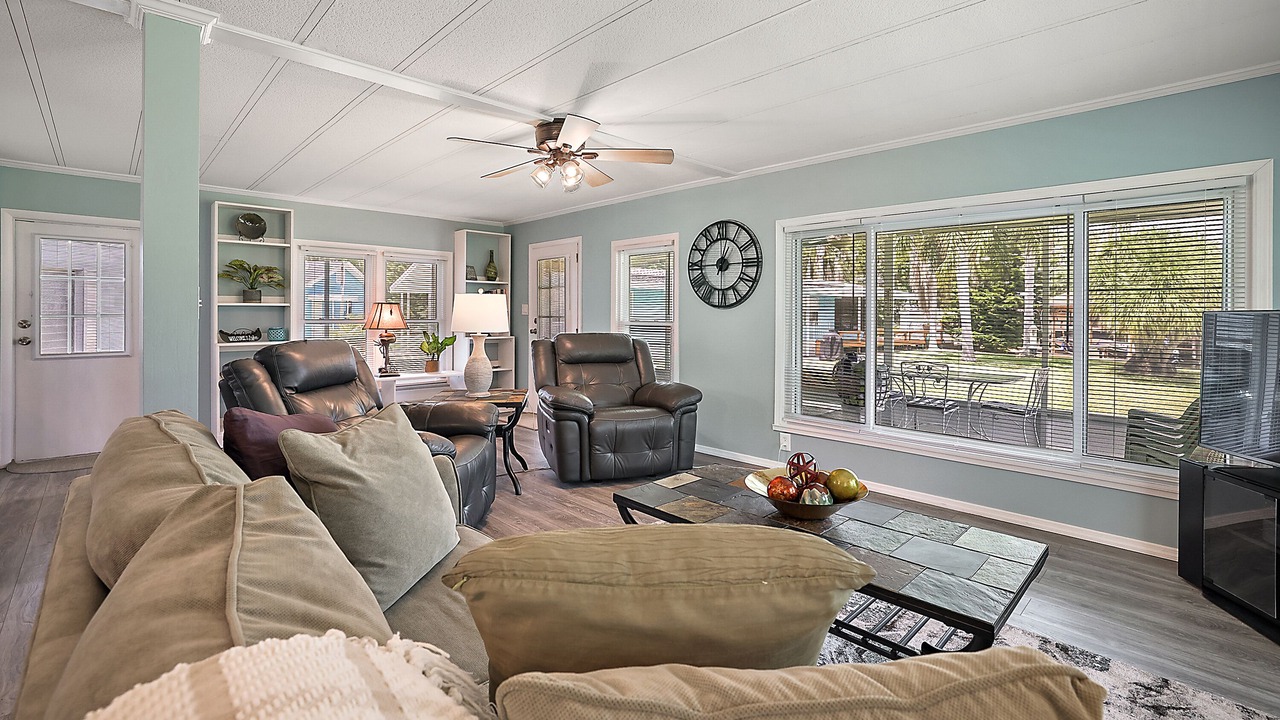 Photo of Livingroom in Plymouth