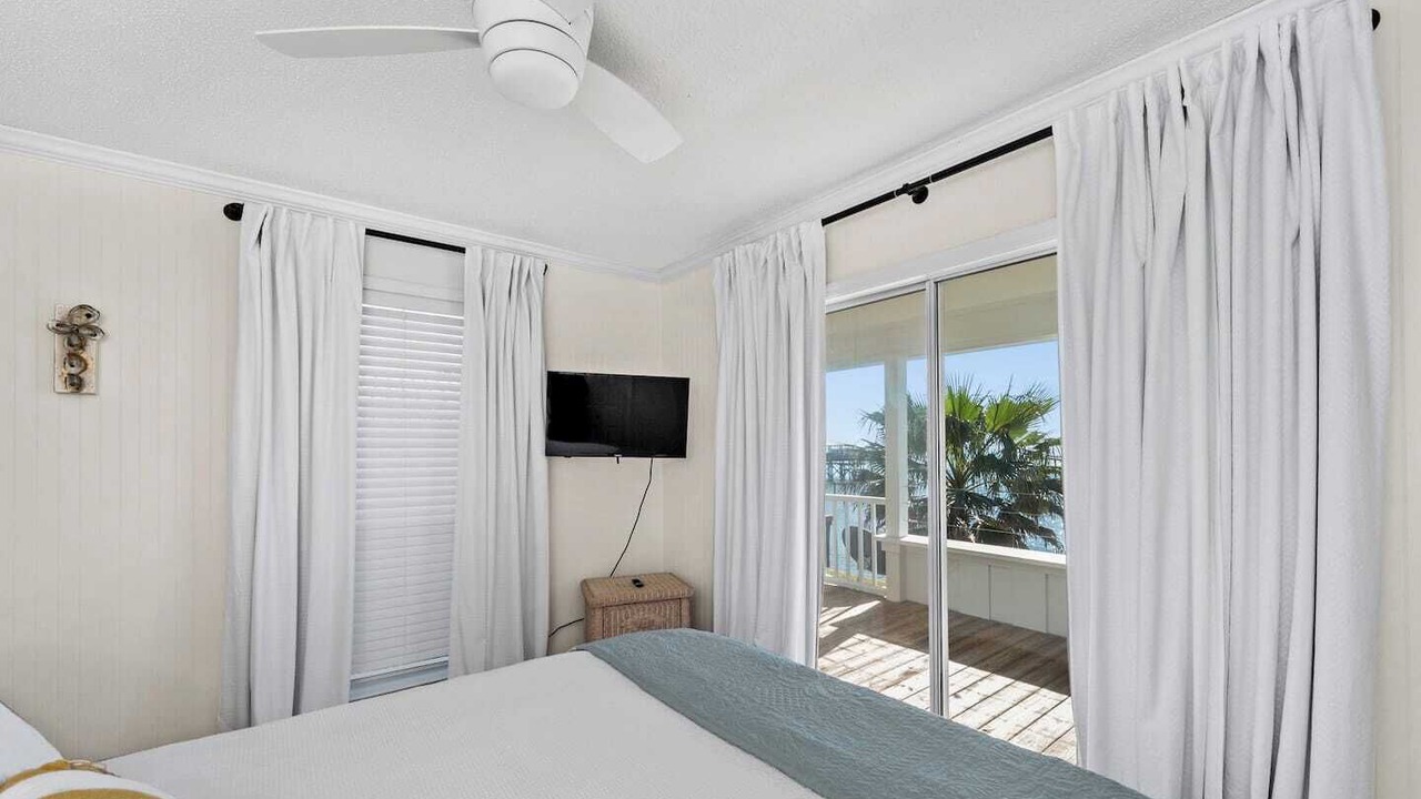 Photo of Bedroom in Alabama Gulf Coast