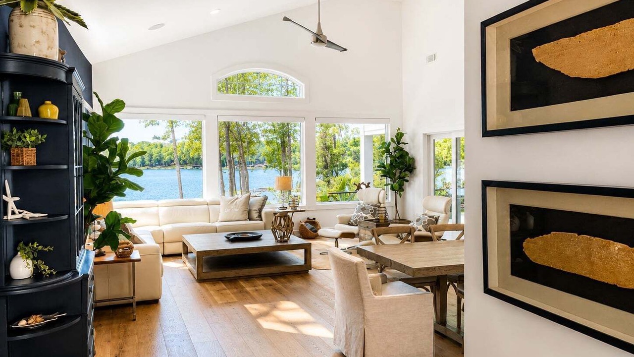 Photo of Livingroom in Misty River