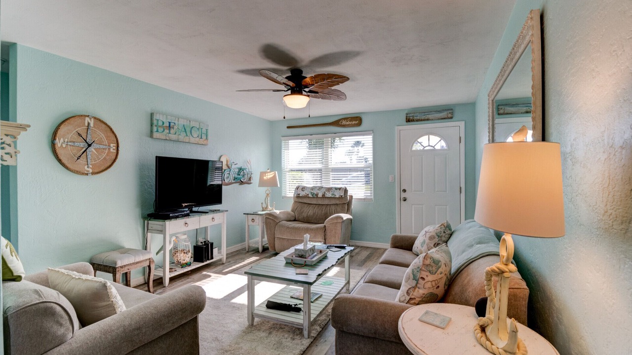 Photo of Livingroom in Sunny Shores