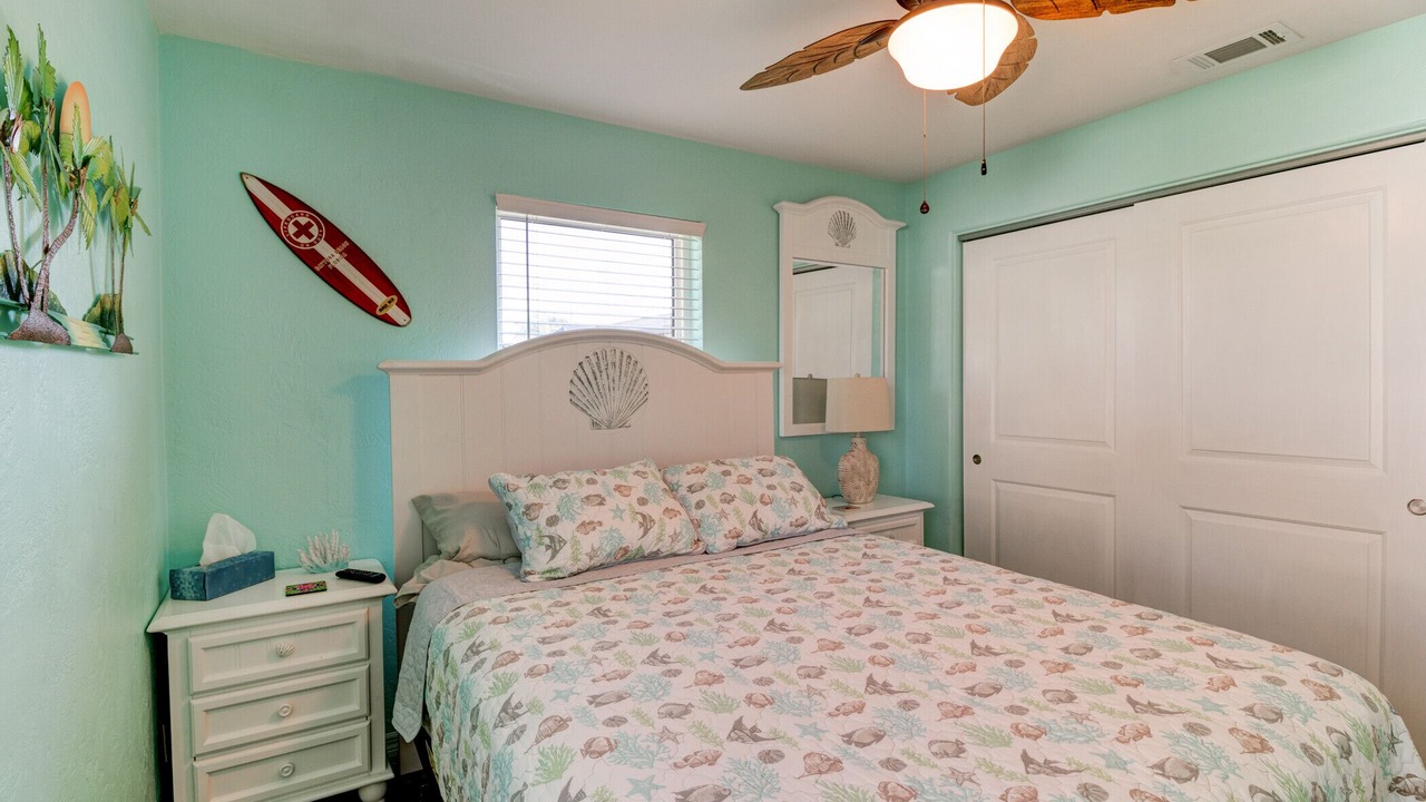 Photo of Bedroom in Sunny Shores