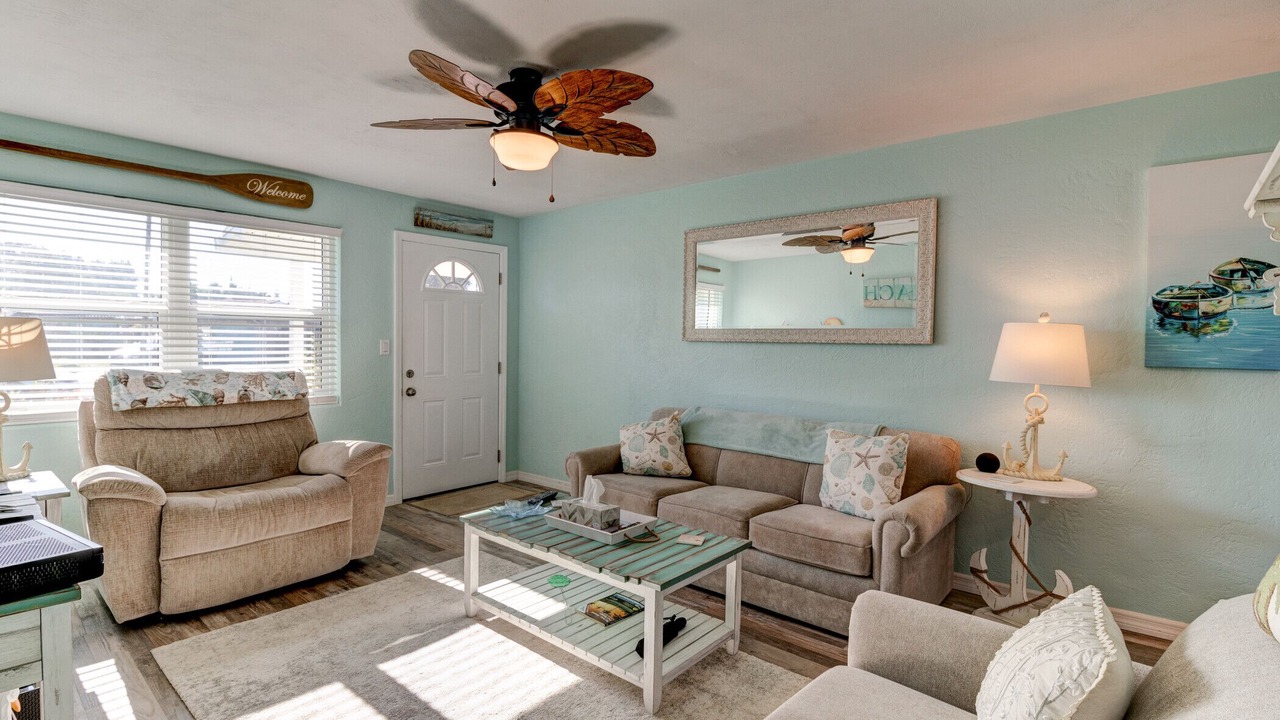 Photo of Livingroom in Sunny Shores