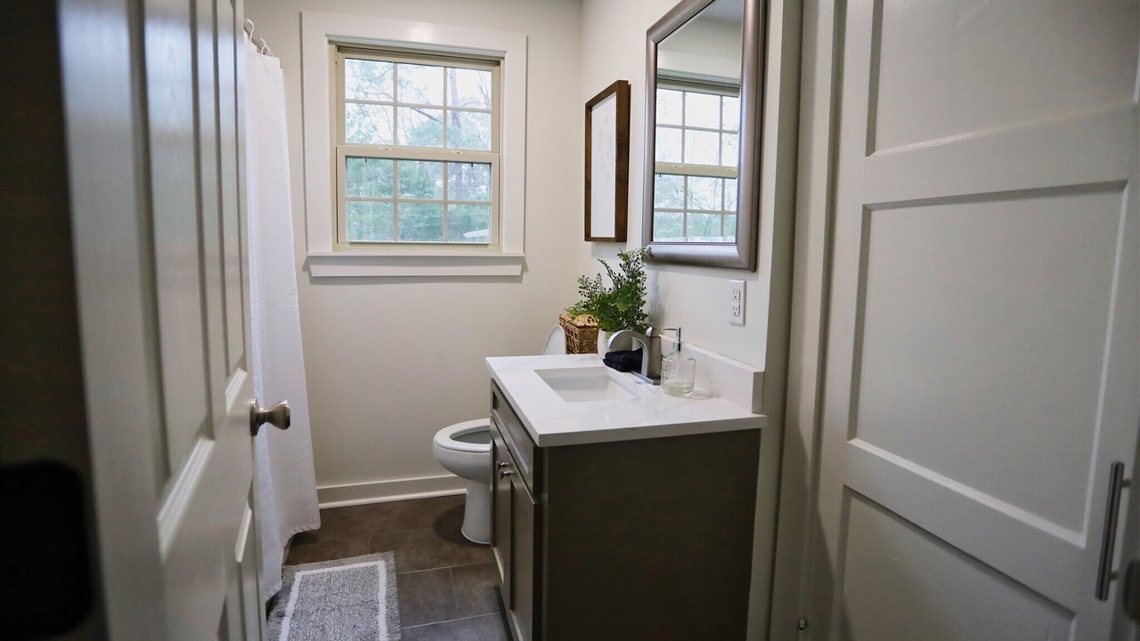 Photo of Bathroom in Laurel
