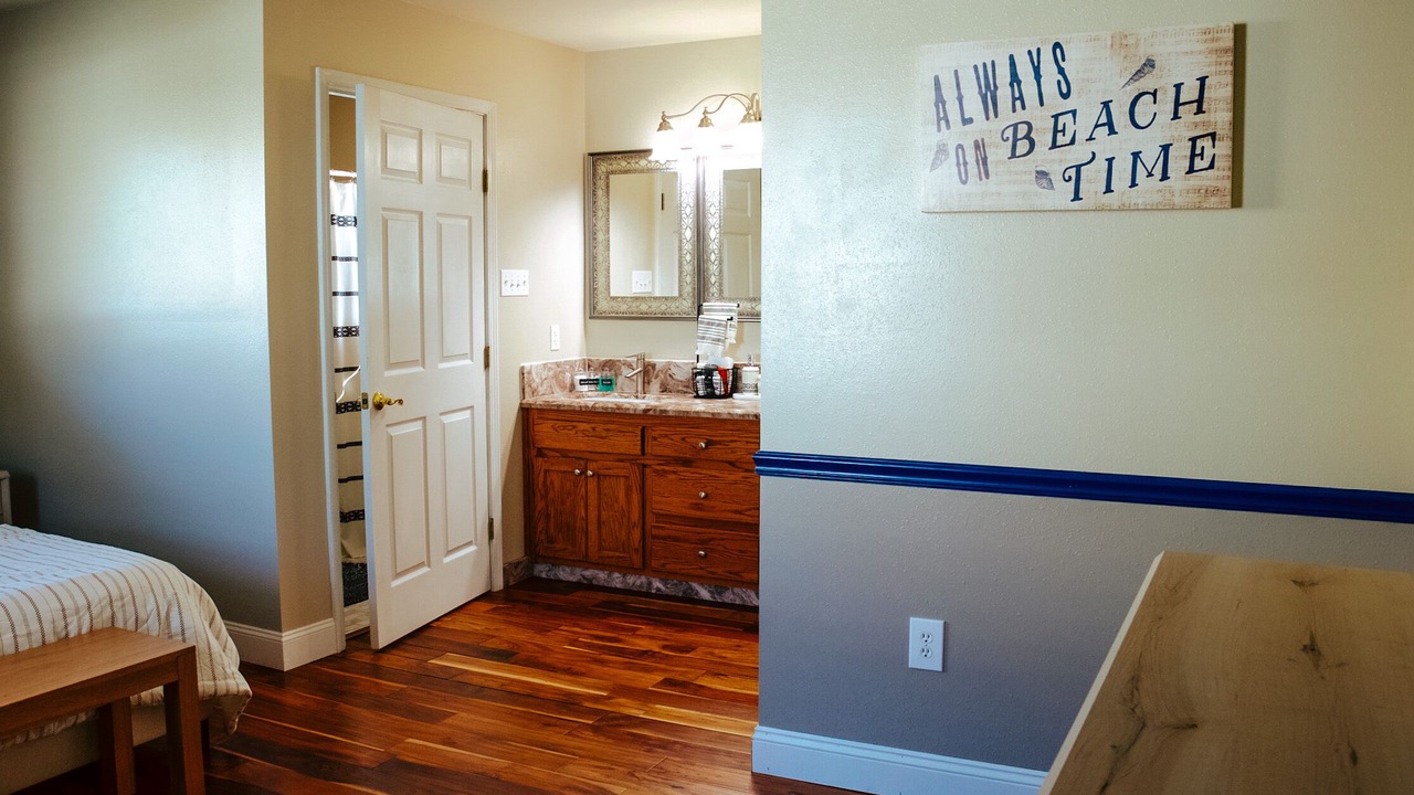 Photo of Bedroom in Henderson Point