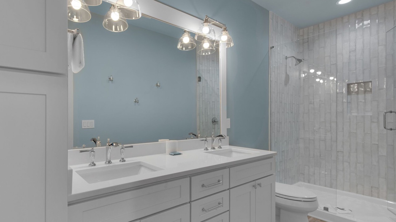 Photo of Bathroom in Tang-O-Mar