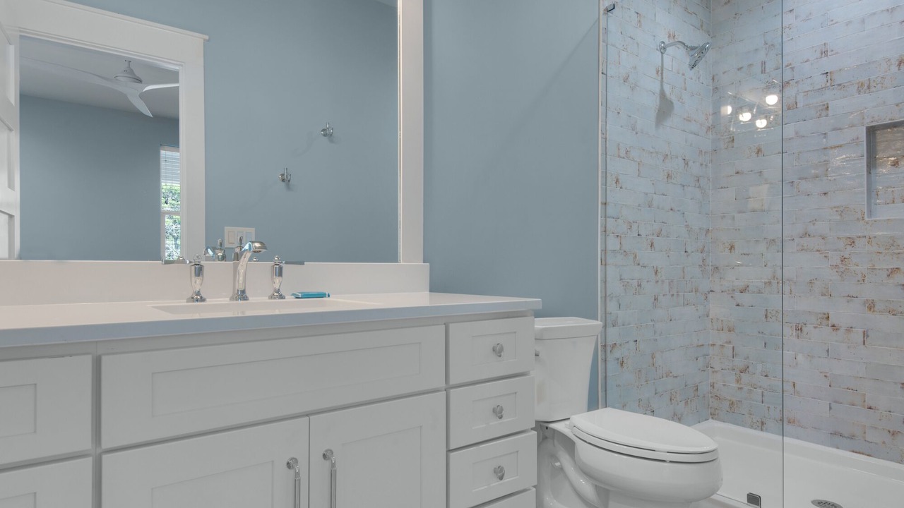 Photo of Bathroom in Tang-O-Mar